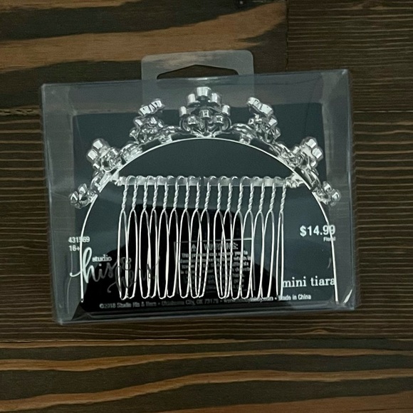 New Silver & Rhinestone Mini Tiara - Picture 5 of 5